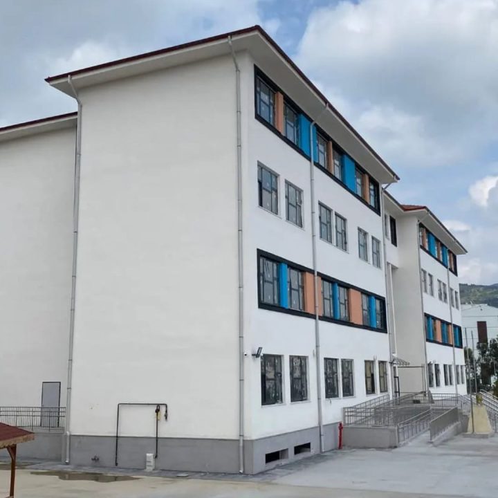 cigli-akisogutcu-ortaokulu-2